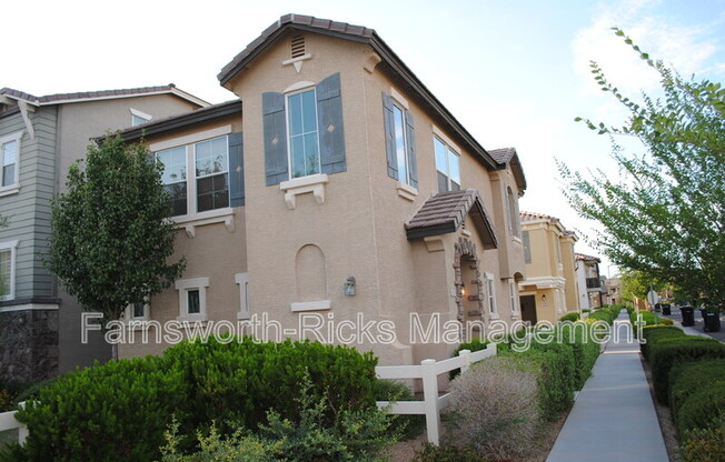157 W LAUREL Court