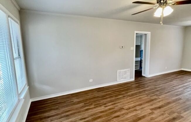 3 beds, 1 bath, $1,550