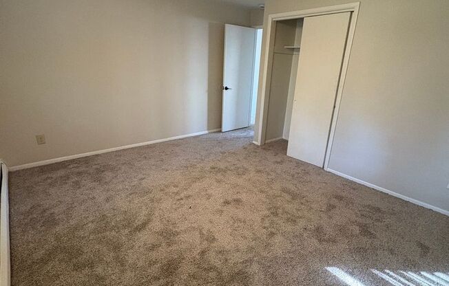 2 beds, 1 bath, 850 sqft, $1,350, Unit 3