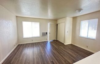 1 bed, 1 bath, $1,050, Unit Apt 19