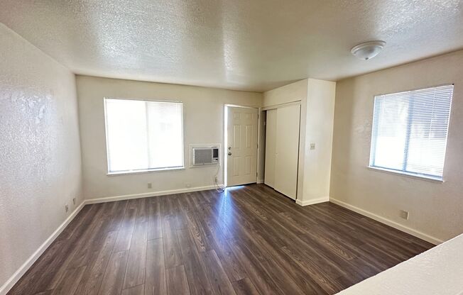 1 bed, 1 bath, $1,050, Unit Apt 19