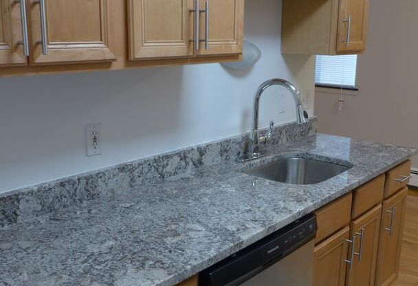 1 bed, 1 bath, 650 sqft, $1,595, Unit 310