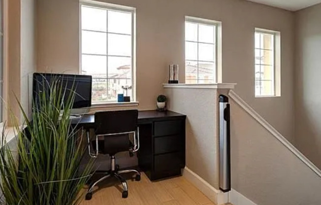 EPIC REA - Modern-Style 3 BR/3BA townhouse in Livermore