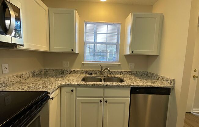 1 bed, 1 bath, 765 sqft, $1,200, Unit 2742-3 Pearl Remodel