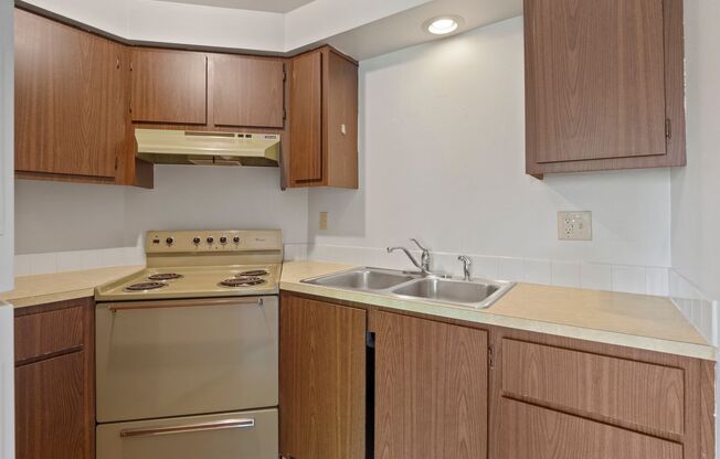 1 bed, 1 bath, $995, Unit 508-3