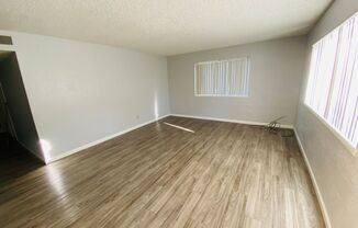 2 beds, 1 bath, $1,595, Unit 50