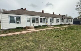 Charming 2-Bedroom Apartment in SE Wichita Neighborhood