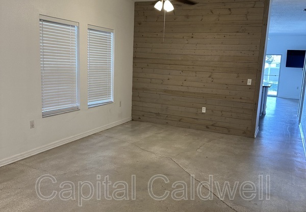 1215 E 29 AVE