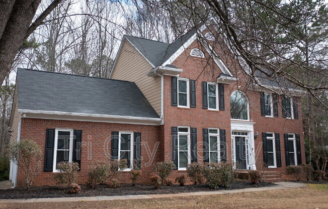 155 GLENWOOD LN