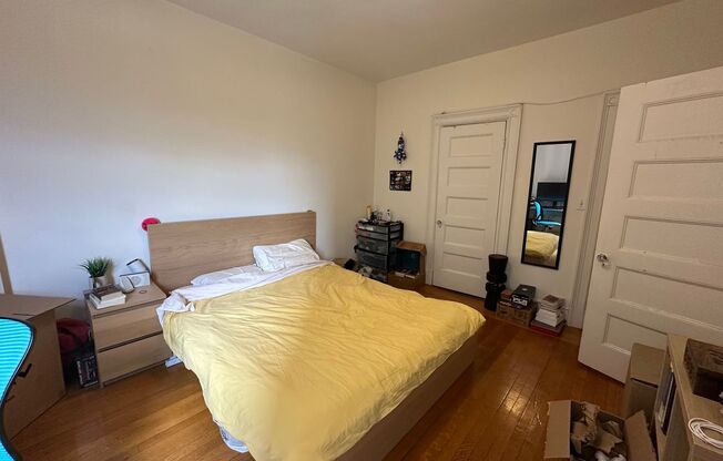 2 beds, 1 bath, 750 sqft, $3,370, Unit 43