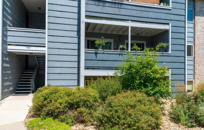CHARMING 2 Bed 2 Bath Condo in Gunbarrel- Available NOW!
