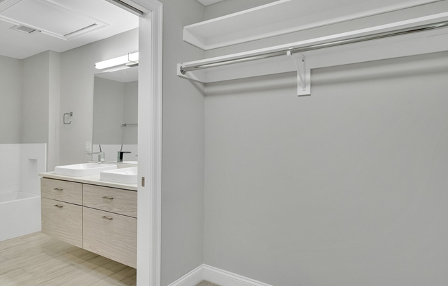 2 beds, 2.5 baths, 1,455 sqft, $4,900, Unit G6
