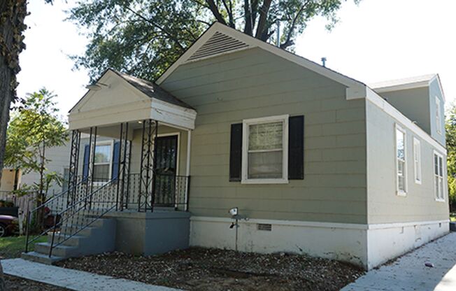 Welcome to 1401 Alamo St, a charming 3-bedroom, 1-bathroom home located in Memphis, TN.