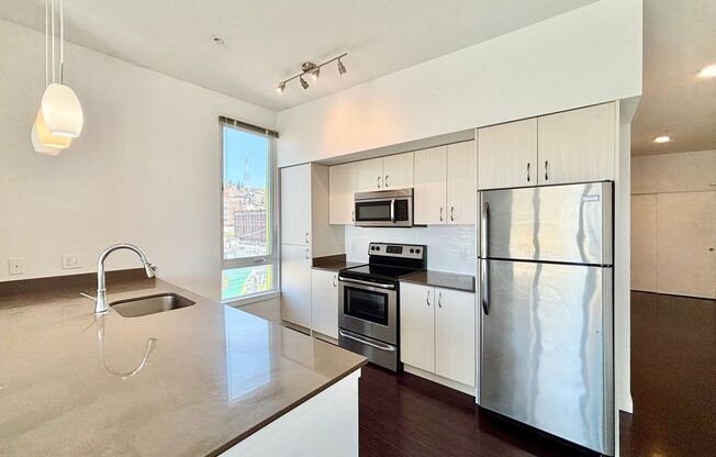 1 bed, 1 bath, 683 sqft, $2,100, Unit 303