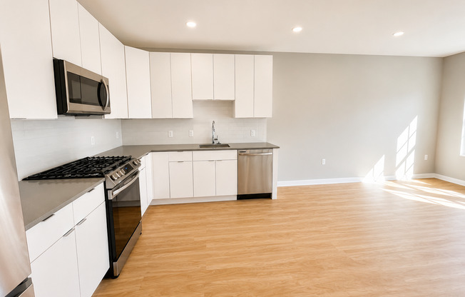 1 bed, 1 bath, 559 sqft, $2,675, Unit 417