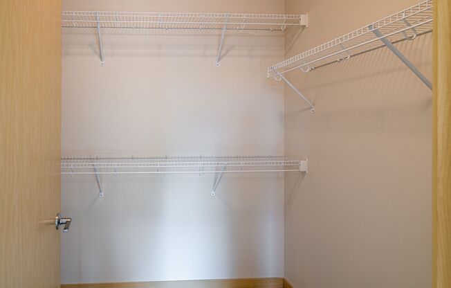 1 bed, 1 bath, 664 sqft, $1,090, Unit 403