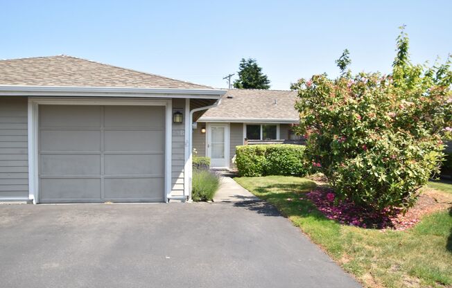 2 Bedroom 1.75 Bath Condo in Gated North Tacoma Community