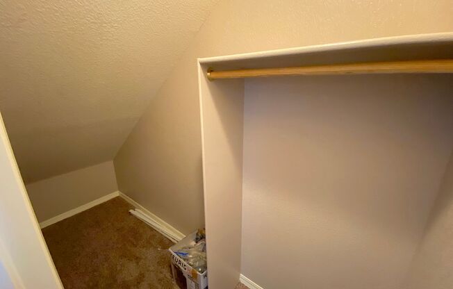 East El Paso LARGE 4 bed Refrig A/C!