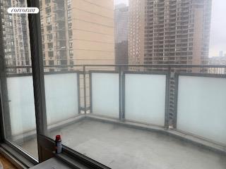 2 beds, 1 bath, $5,600, Unit 19J