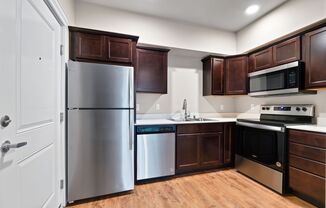Studio, 1 bath, 466 sqft, $1,525, Unit D-300