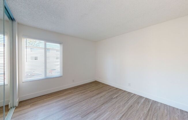 2 beds, 1 bath, 720 sqft, $2,325, Unit 213C