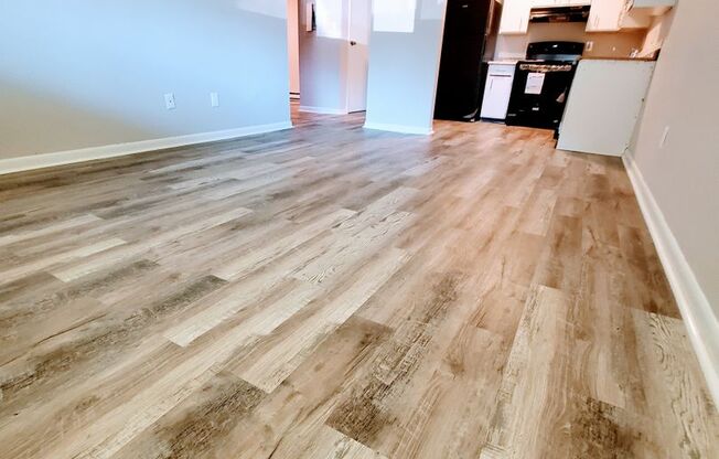 2 beds, 1 bath, 841 sqft, $1,600, Unit 7-4A