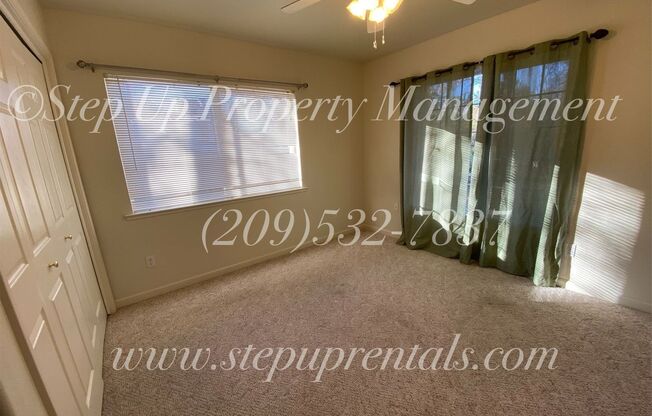 3 beds, 2.5 baths, $2,375