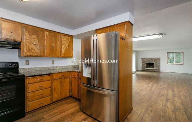 Spacious 3 Bedroom Home on an Oversized lot in Garden Home!