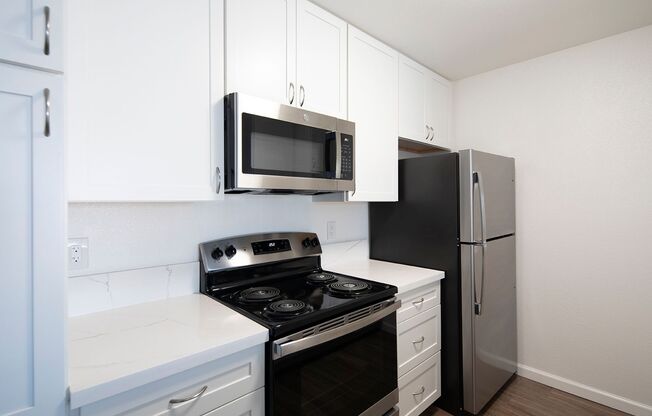 2 beds, 2 baths, 965 sqft, $2,995, Unit 311