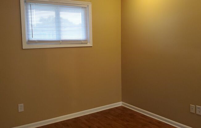 1 bed, 1 bath, 570 sqft, $875, Unit 2007-10