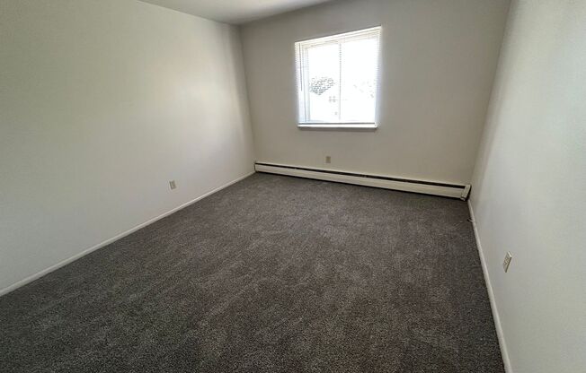 1 bed, 1 bath, $995, Unit 335