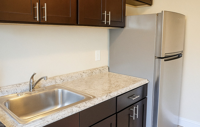 1 bed, 1 bath, 600 sqft, $1,825, Unit B-17