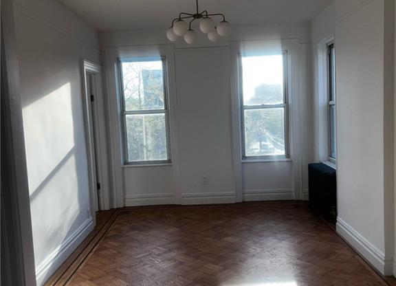 157 E 32 ST