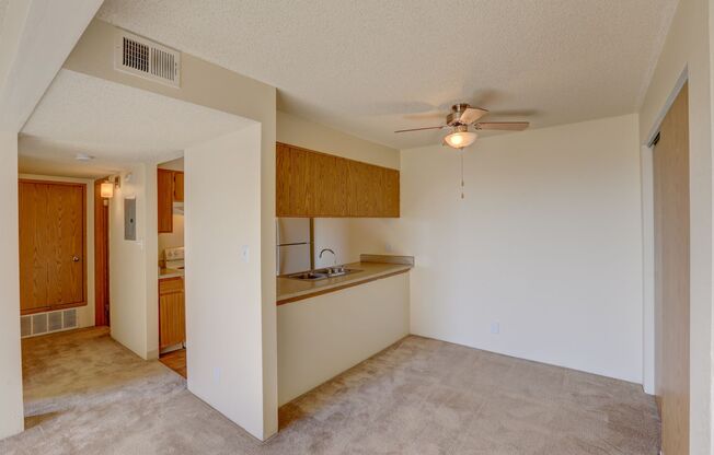 1 bed, 1 bath, 620 sqft, $1,400, Unit 10-109