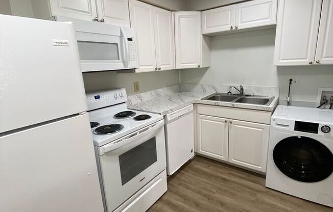 252 E 12th