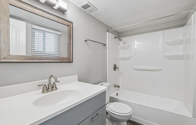 Studio, 1 bath, 400 sqft, $1,199, Unit A04