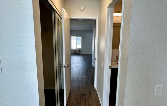 1 bed, 1 bath, $2,100, Unit UNIT H