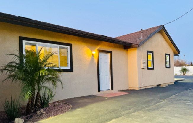 7893 SIERRA AVE