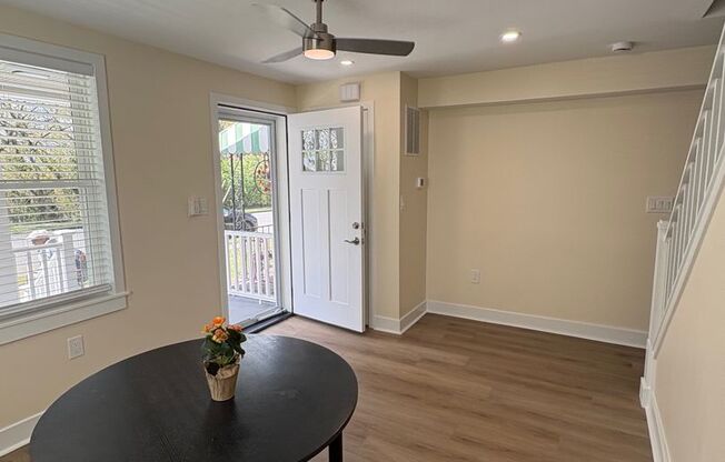 Beautifully Rebuilt Three Bedroom Duplex Near Four Mile Run and I-395