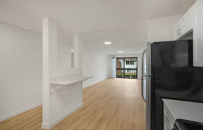 2 beds, 1 bath, 950 sqft, $1,895, Unit 408