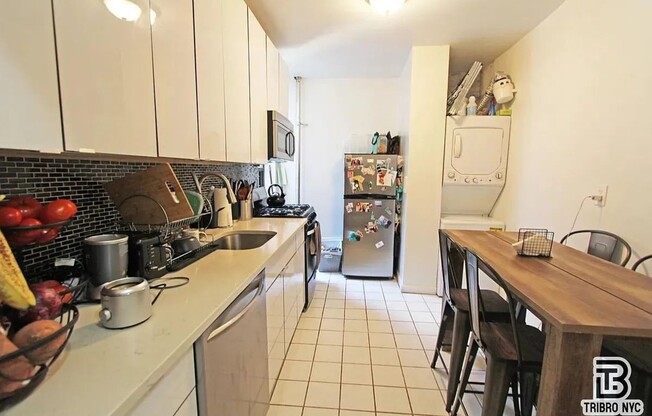 136 EDGECOMBE AVE