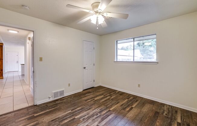 2 beds, 1 bath, $1,800