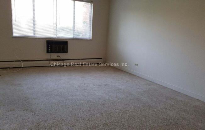 7626 N MILWAUKEE AVE