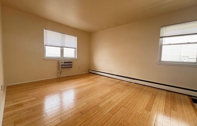 1004 Pleasant