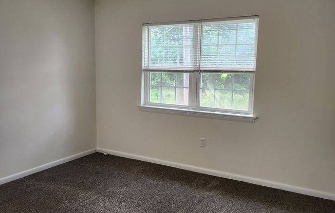 2 beds, 1 bath, 859 sqft, $1,450, Unit GL46007