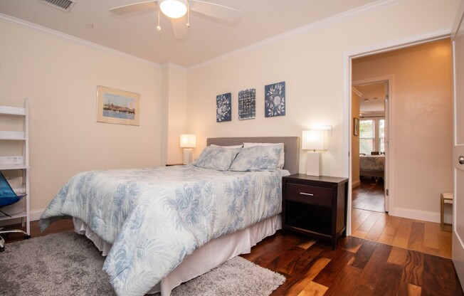 2 beds, 2 baths, 1,000 sqft, $7,800, Unit 4
