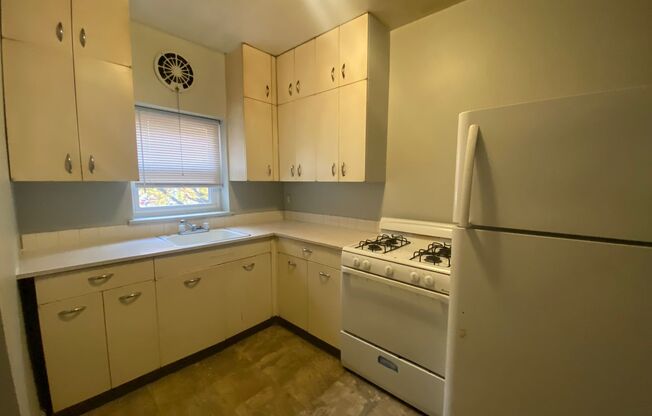 1 bed, 1 bath, $675, Unit 6