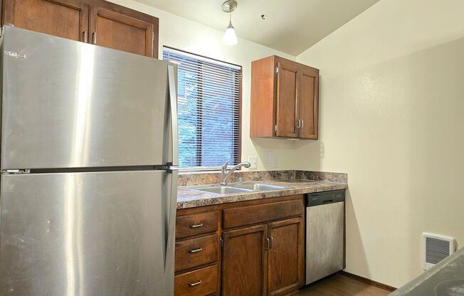 2 beds, 1 bath, 960 sqft, $1,900, Unit Unit 1