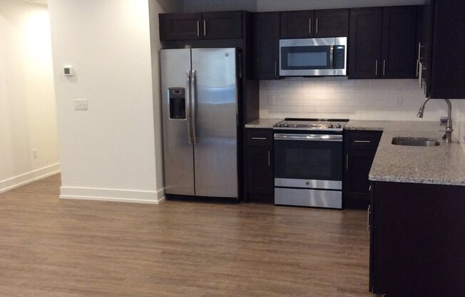 1 bed, 1 bath, 745 sqft, $1,650, Unit Unit 306