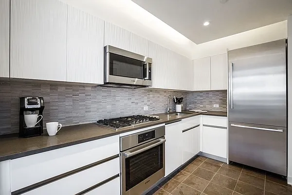 Studio, 1 bath, $7,695, Unit 21A